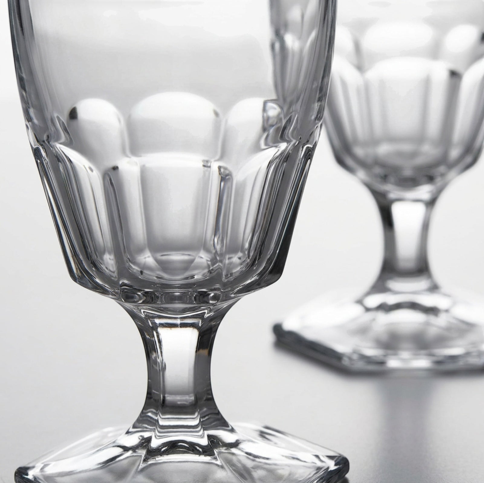 Xplvc Prismelle Faceted Crystal Wine Glasses 17 oz Clear Set of 2 - Detail view