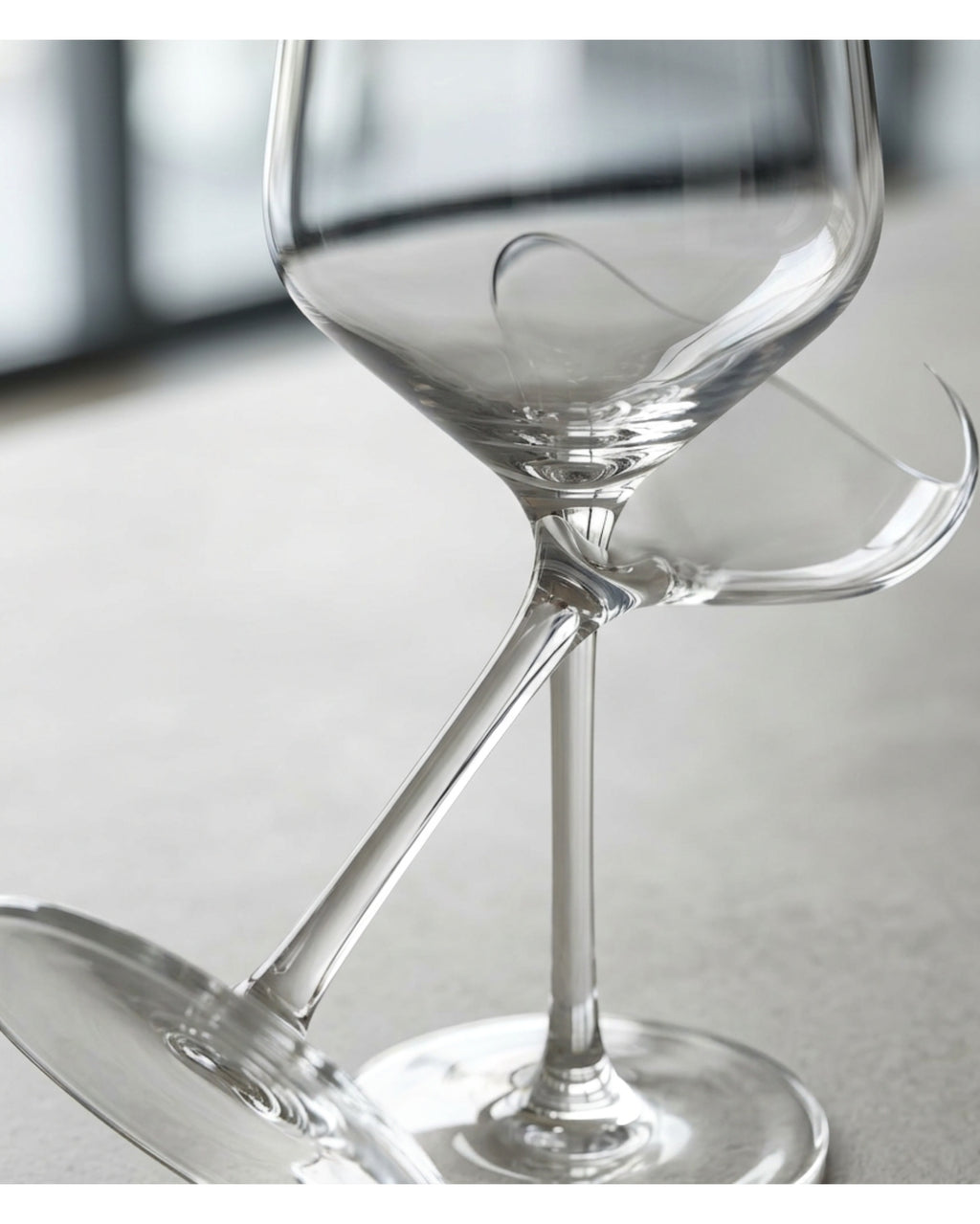 Xplvc Tall Tulip Crystal Red Wine Glass Set of 2 Clear 21 oz - Detail view